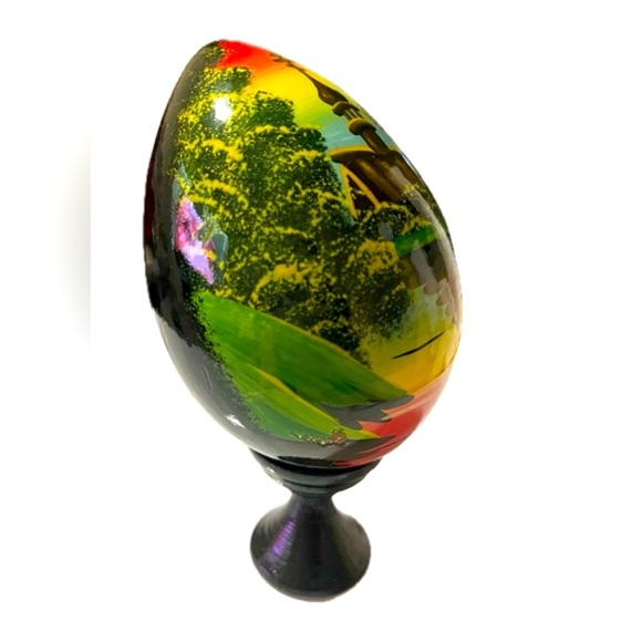 Vintage Black Russian Hand Painted Lacquer Wood Egg Church w/ Stand Signed - Picture 2 of 9
